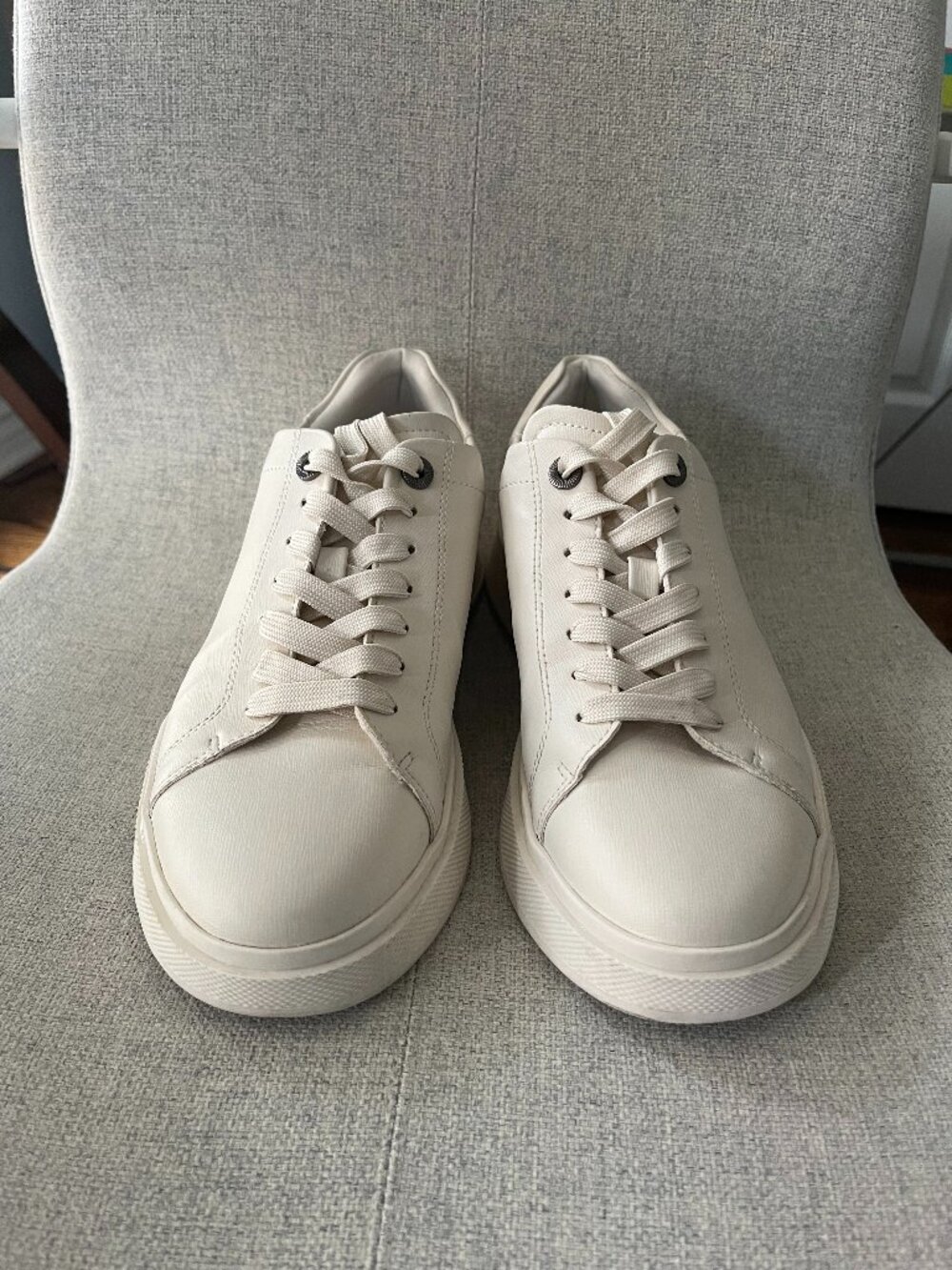 ALDO Men’s Cream Low Top Sneakers Size 9